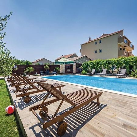 Apartments Mikulic Биоград на Мору Екстериор снимка
