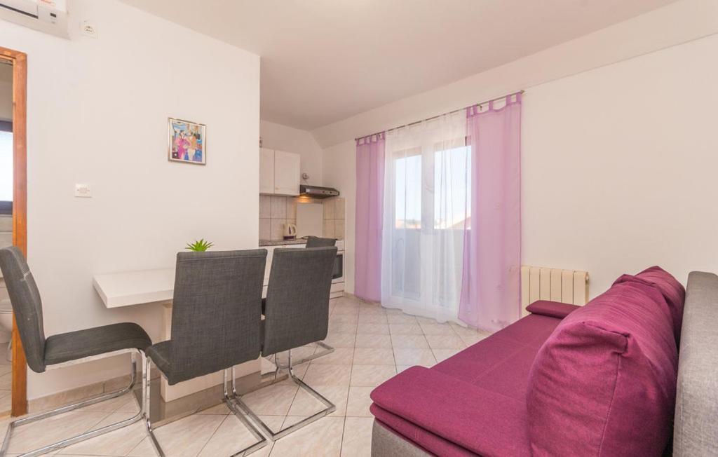 Apartments Mikulic Биоград на Мору Екстериор снимка