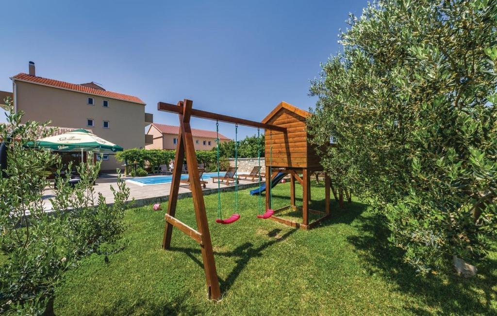 Apartments Mikulic Биоград на Мору Екстериор снимка