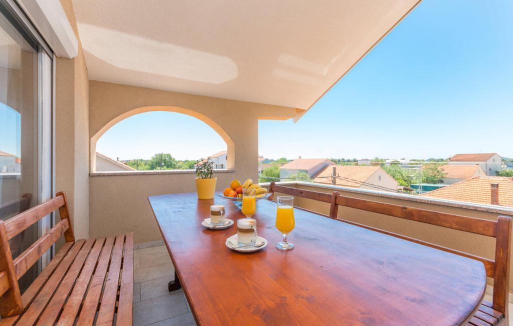 Apartments Mikulic Биоград на Мору Екстериор снимка