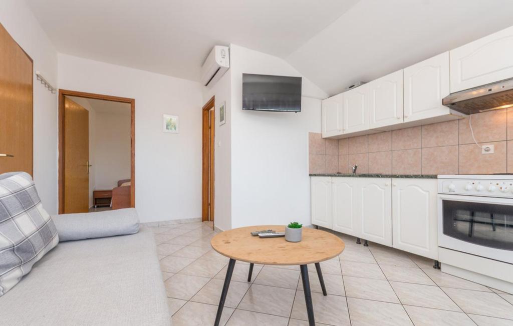 Apartments Mikulic Биоград на Мору Екстериор снимка