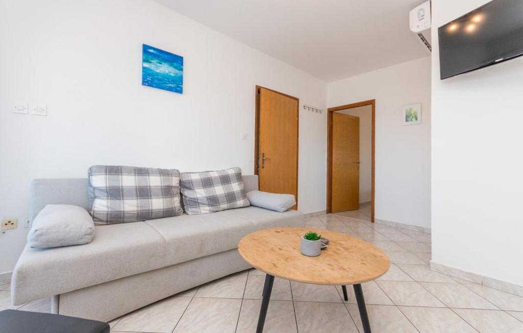 Apartments Mikulic Биоград на Мору Екстериор снимка