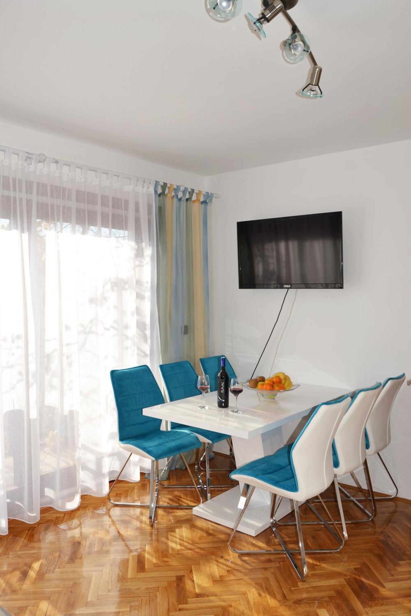 Apartments Mikulic Биоград на Мору Стая снимка
