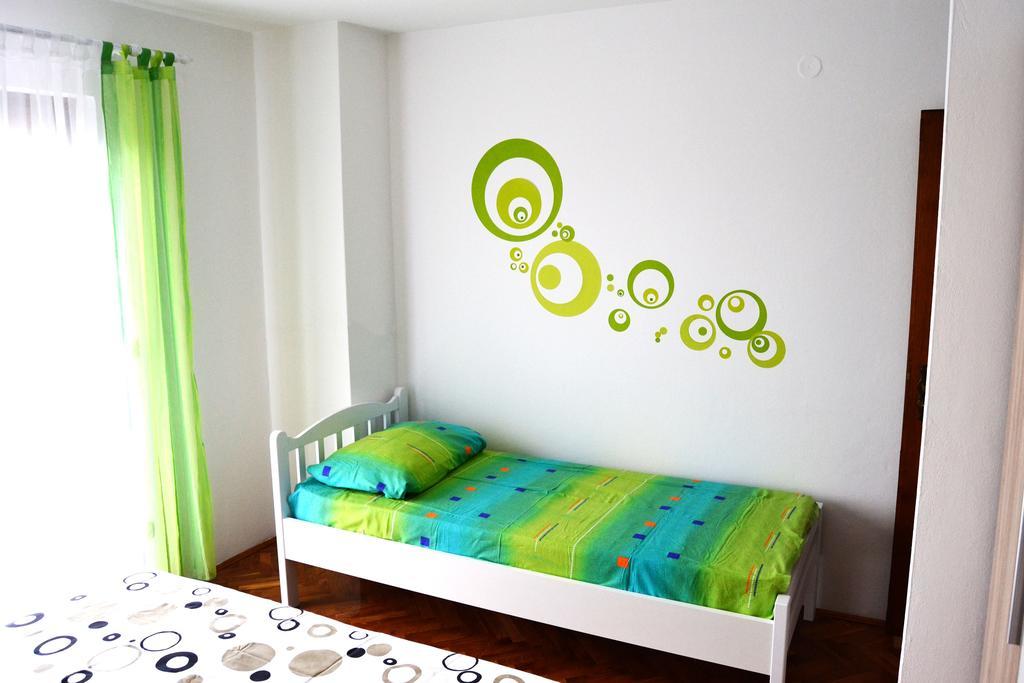 Apartments Mikulic Биоград на Мору Екстериор снимка